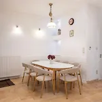 Cozy 4bedrm By True Estate Apartment