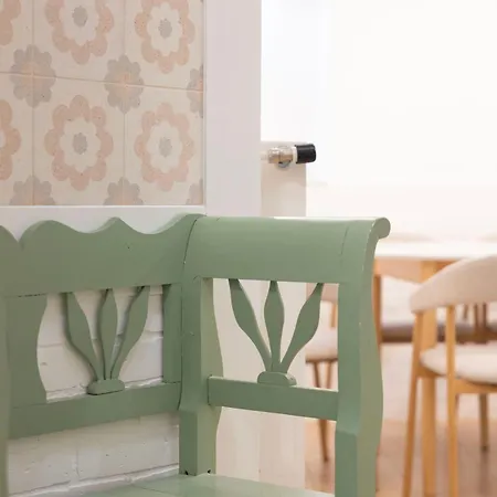 Cozy 4bedrm By True Estate * ブダペスト