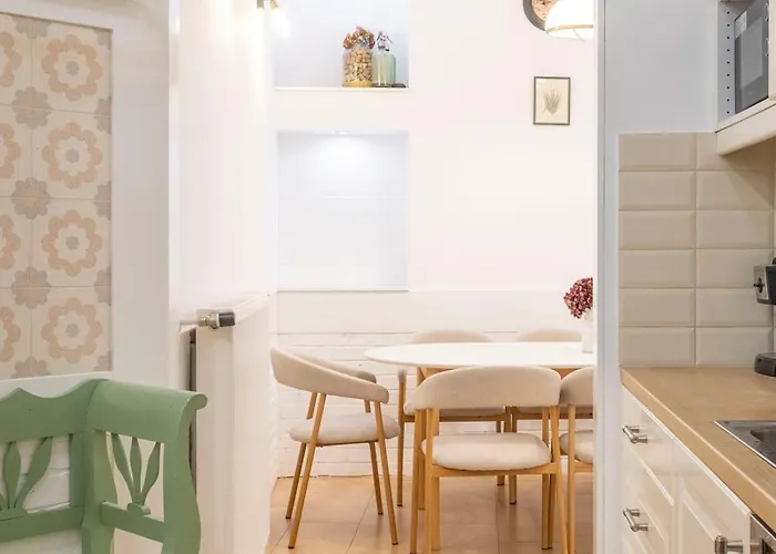 Apartmán Cozy 4bedrm By True Estate
